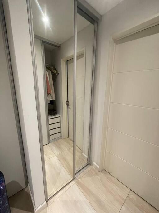 Location With Garage Apartment *